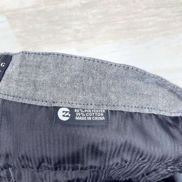 BILLABONG Flat Front Chino Pants Gray 10" Inseam Cotton Blend Casual Mens 31W - Picture 2 of 5